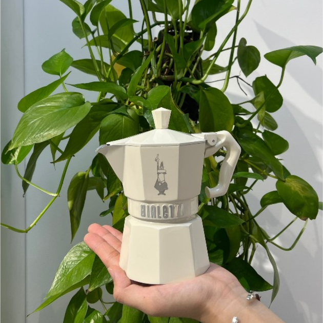 Кавоварка гейзерна для плити алюміній 3 чашки Bialetti кремовий - зображення 7