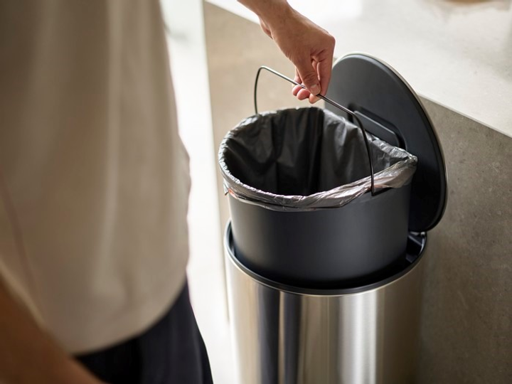 Kosz na śmieci Joseph Joseph Stainless Steel Arc 30 l (5028420012668) - obraz 16