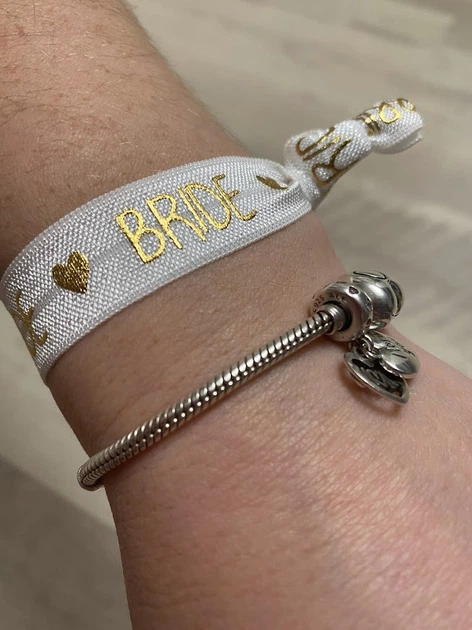 Резинка на руку для нареченої, браслет для дівич-вечора 1шт "Bride" біла з золотом (наречена)5144 - изображение 3