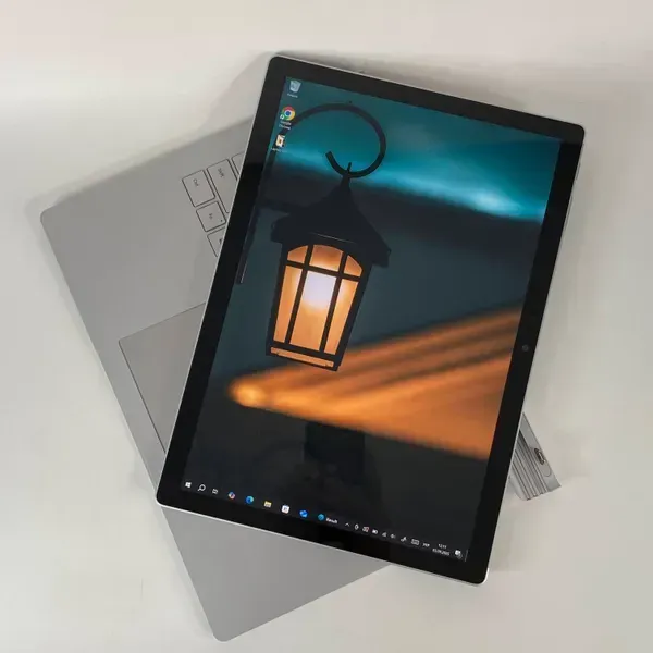 Ноутбук-трансформер Б-класс Microsoft Surface Book 2 / 13.5" (3000x2000) IPS Touch / Intel Core i7-8650U (4 (8) ядра по 1.9 - 4.2 GHz) / 8 GB DDR3 / 256 GB SSD / Intel UHD Graphics 620 / WebCam / USB Type-C б/у - Фото 7 Ноутбук-трансформер Б-класс Microsoft Surface Book 2 / 13.5" (3000x2000) IPS Touch / Intel Core i7-8650U (4 (8) ядра по 1.9 - 4.2 GHz) / 8 GB DDR3 / 256 GB SSD / Intel UHD Graphics 620 / WebCam / USB Type-C б/у - изображение 7