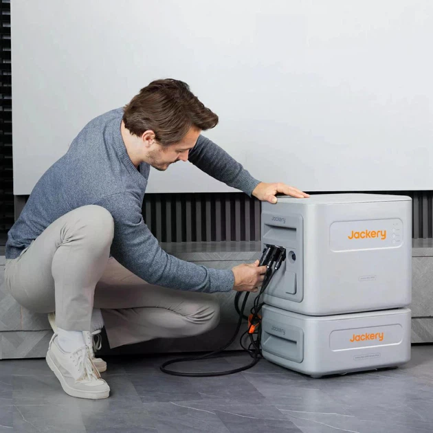 БАЛКОННА ЕЛЕКТРОСТАНЦІЯ JACKERY NAVI 2000 електростанція для дому