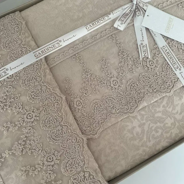 Жакардове покривало з наволочками Gardines Istanbul, Bej Бежевий, 240x260 см, Євро Максі - Фото 4 Жакардове покривало з наволочками Gardines Istanbul, Bej Бежевий, 240x260 см, Євро Максі - зображення 4