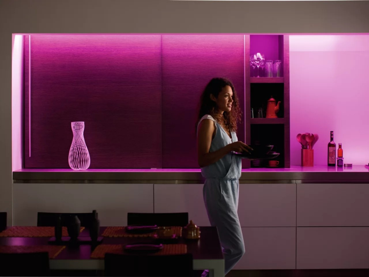 Подовжувач розумної світлодіодної стрічки Philips Hue Lightstrip Plus V4 EMEA 1м (871869970344800) - зображення 8