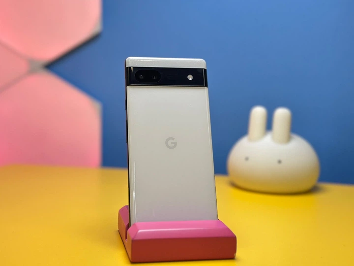 Смартфон Google Pixel 6a 6/128GB Chalk (6682) Б/У [144952] – фото