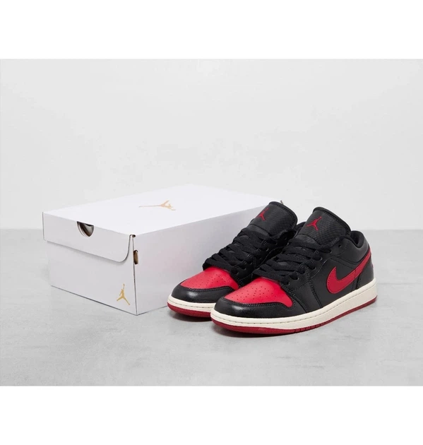 Кросівки жіночі Jordan Air 1 Low 37.5 Чорний DC0774-061 - Фото 6 Кросівки жіночі Jordan Air 1 Low 37.5 Чорний DC0774-061 - зображення 6