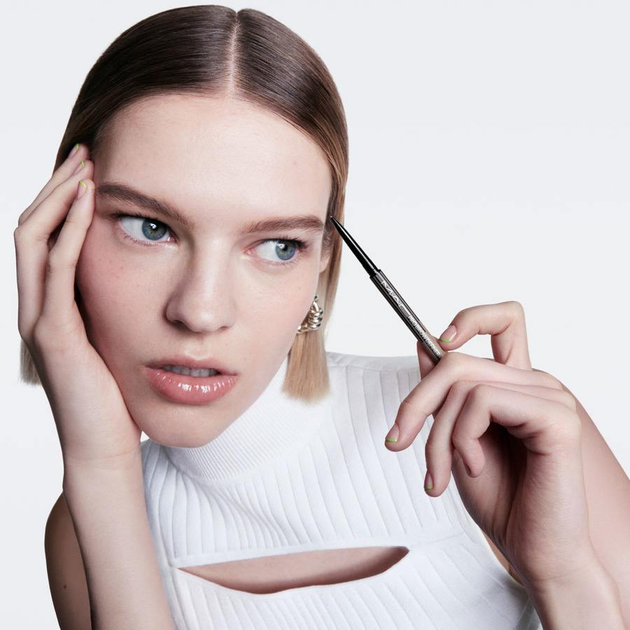Олівець для брів MAC Pro Brow Definer 24 Hour 05 Lingerin 0.03 г (773602693955) - зображення 3