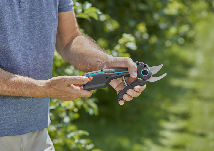 Секатор акумуляторний Gardena AssistCut 25 мм (12222-20.000.00) - зображення 11