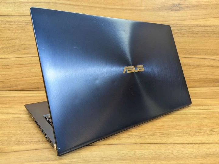 Ігровий ноутбук Asus ZenBook UX534F / 15.6