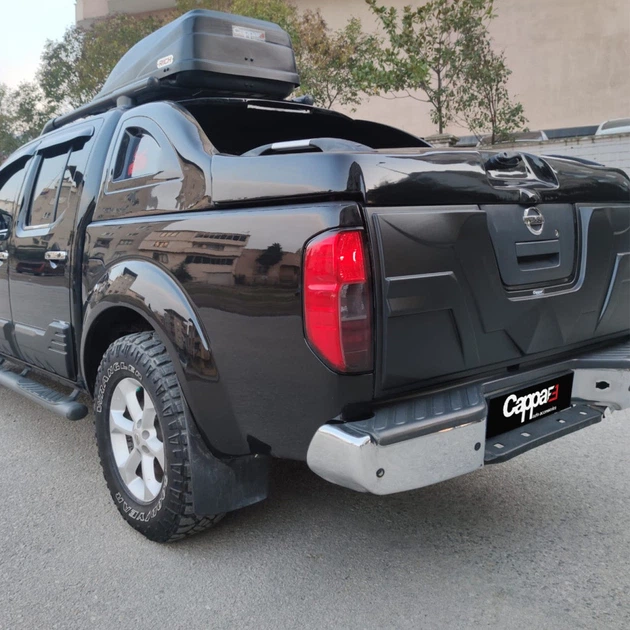 Nissan Navara 2006-2015: Накладка на крышку багажника из ABS - Фото 3 Nissan Navara 2006-2015: Накладка на крышку багажника из ABS - изображение 3