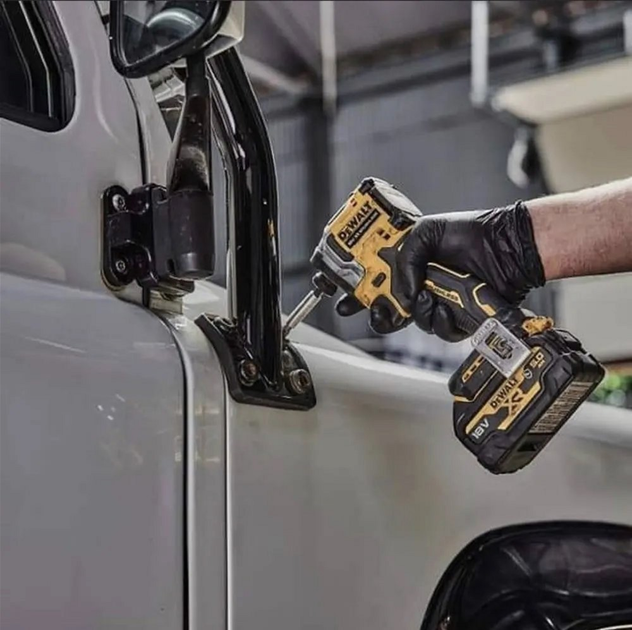 Набір з двох інструментів безщіткових DeWalt DCK2050E2T - зображення 11