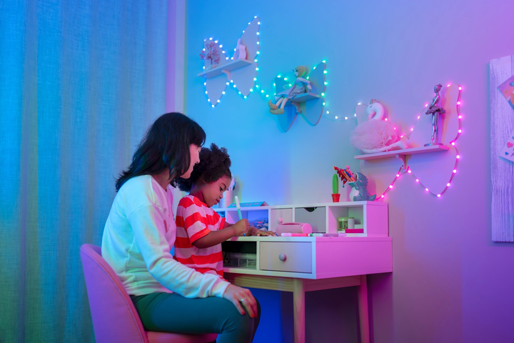Girlanda LED Smart Twinkly Candies Heart RGB 100 IP20 6 m kabel USB-C Przezroczysty (TWKH100RGB-T) - obraz 4