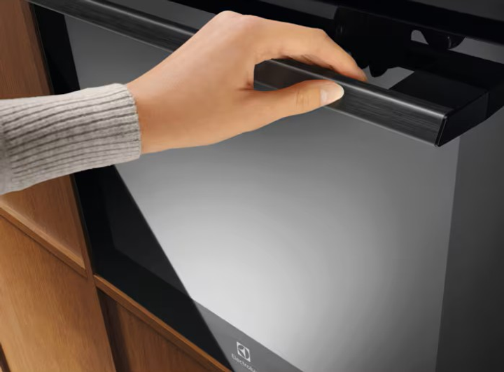 Piekarnik elektryczny Electrolux LOE8P38Z - obraz 4