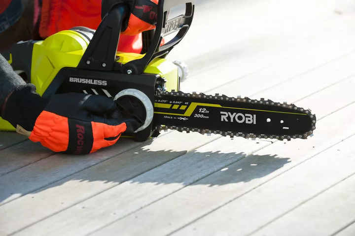 Piła łańcuchowa Ryobi One+ OCS1830 18V 30 cm (bez akumulatora i ładowarki) (5133002829) - obraz 6