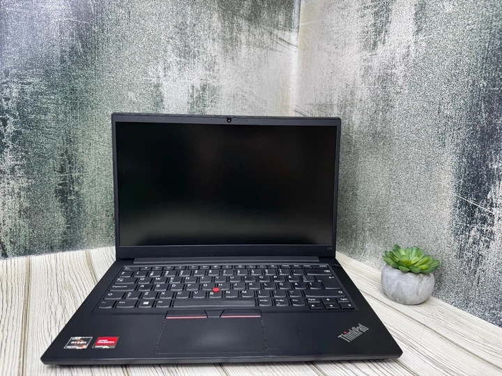 Бизнес-ноутбук Lenovo ThinkPad E14 G3 |14" Full HD IPS|Ryzen 3 5300U|16 GB|SSD 256 GB | Windows 10 | для работы обучения | Мощный | надежный - Б/У - Фото 7 Бизнес-ноутбук Lenovo ThinkPad E14 G3 |14" Full HD IPS|Ryzen 3 5300U|16 GB|SSD 256 GB | Windows 10 | для работы обучения | Мощный | надежный - Б/У - изображение 7