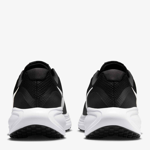 Buty do biegania męskie Nike Revolution 8 HJ9198-003 47 (12.5US) 30.5 cm Czarne (197862881172) - obraz 4