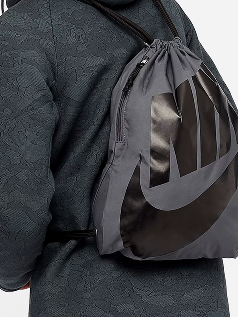 Plecak sportowy materialowy Nike Heritage Gymsack BA5351-009 Ciemnoszary (91201623839) - obraz 6