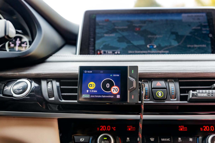 Mini antyradar Yanosik RS + dożywotni abonament (5908227379655) - obraz 6
