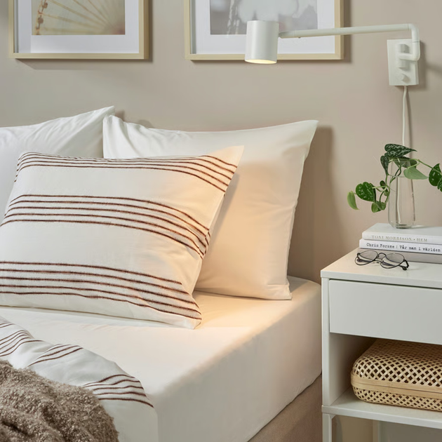 Prześcieradło Ikea Dvala z gumką bawełniane 180 x 200 cm Białe (503.565.64) - obraz 6