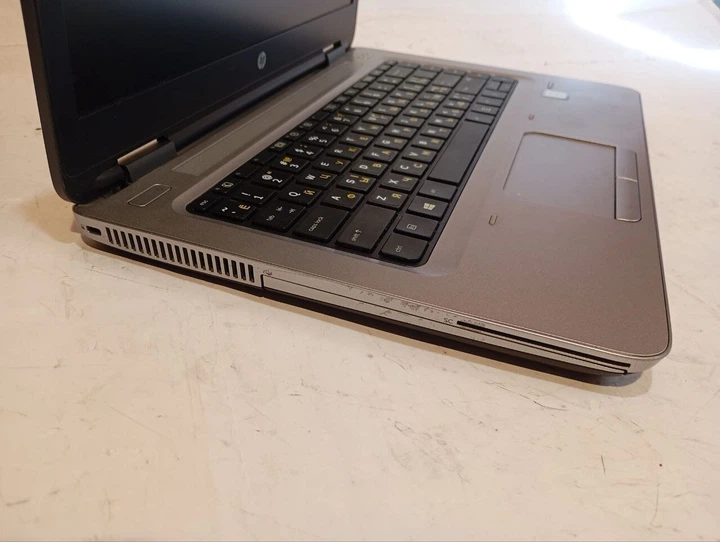Ноутбук Б-класс HP ProBook 640 G2 / 14" (1366x768) TN / Intel Core i5-6300U (2 (4) ядра по 2.4 - 3.0 GHz) / 8 GB DDR4 / 500 GB HDD / Intel HD Graphics 520 / WebCam / АКБ не держит б/у - Фото 4 Ноутбук Б-класс HP ProBook 640 G2 / 14" (1366x768) TN / Intel Core i5-6300U (2 (4) ядра по 2.4 - 3.0 GHz) / 8 GB DDR4 / 500 GB HDD / Intel HD Graphics 520 / WebCam / АКБ не держит б/у - изображение 4