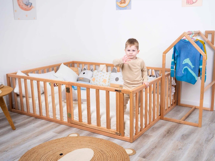 Детский деревянный манеж-кровать Монтессори BUSY WOOD напольная Модель 6.2 190х160 см Натуральное дерево - изображение 3