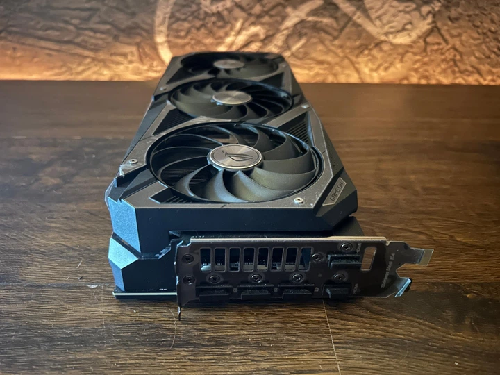今週限定　ASUS ROG STRIX GeForce RTX3080 10GB Видеокарта Asus PCI-Ex GeForce RTX 3080 ROG Strix OC White V2 LHR