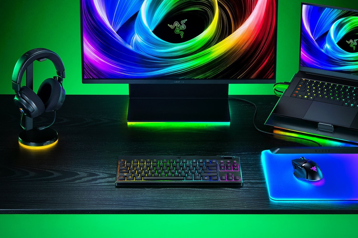 Klawiatura bezprzewodowa Razer BlackWidow V4 Low-Profile Tenkeyless HyperSpeed Orange Switch Wireless/Bluetooth/USB Black (RZ03-05450700-R3M1) - obraz 11