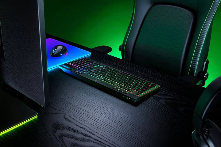 Klawiatura bezprzewodowa Razer BlackWidow V4 Low-Profile Yellow RGB Bluetooth/Wireless/USB Black (RZ03-05271500-R3M1) - obraz 8