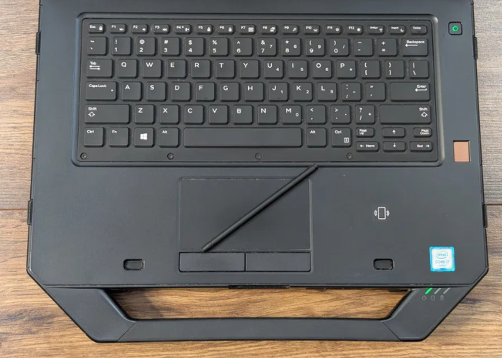 Защищенный ноутбук Б-класс Dell Latitude 5414 Rugged / 14" (1920x1080) IPS Touch / Intel Core i7-6600U (2 (4) ядра по 2.6 - 3.4 GHz) / 16 GB DDR4 / 512 GB SSD / Intel HD Graphics 520 / WebCam б/у - Фото 3 Защищенный ноутбук Б-класс Dell Latitude 5414 Rugged / 14" (1920x1080) IPS Touch / Intel Core i7-6600U (2 (4) ядра по 2.6 - 3.4 GHz) / 16 GB DDR4 / 512 GB SSD / Intel HD Graphics 520 / WebCam б/у - изображение 3