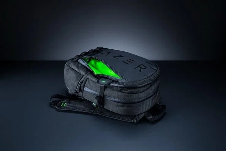 Рюкзак для ноутбука Razer Rogue 16 Backpack V3 Black (RC81-03640101-0000) - Фото 4 Рюкзак для ноутбука Razer Rogue 16 Backpack V3 Black (RC81-03640101-0000) - изображение 4