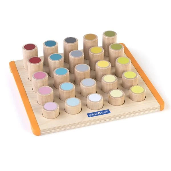 Дерев'яний сортер Guidecraft Manipulatives Кольорові циліндри (G6734) - Фото 2 Дерев'яний сортер Guidecraft Manipulatives Кольорові циліндри (G6734) - зображення 2