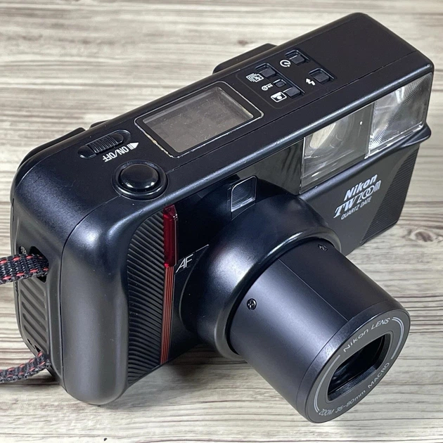 ☆ Nikon TW Zoom QUARTZ DATE (フイルムカメラ) Плівковий фотоапарат Nikon TW Zoom Quartz Date 35-80 mm зі