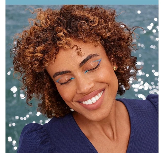 Карандаш для век водостойкий Bourjois Contour Clubbing Waterproof № 46 "Bleu Neon" - Фото 4 Карандаш для век водостойкий Bourjois Contour Clubbing Waterproof № 46 "Bleu Neon" - изображение 4