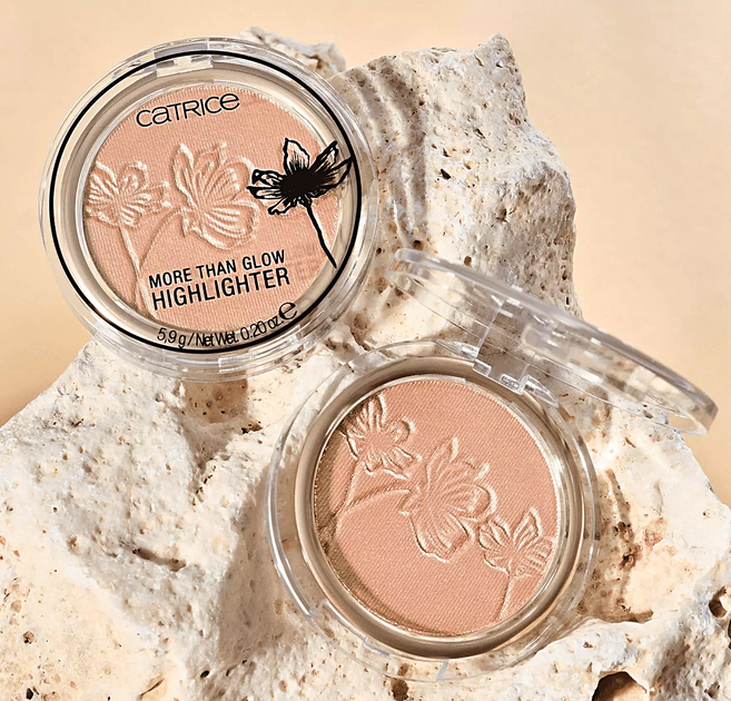 Catrice More Than Glow Highlighter Пудра-хайлайтер для лица № 030 - изображение 5