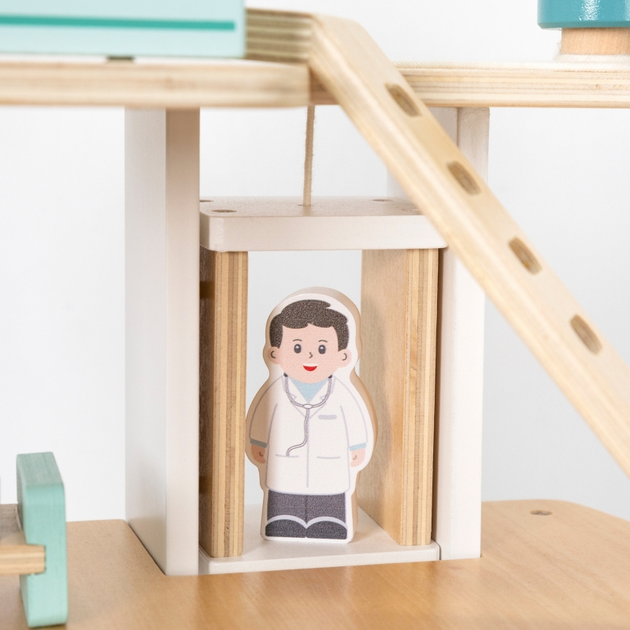 Drewniany szpital Viga Z karetką i windą 15 elementów (6971608448027) - obraz 11