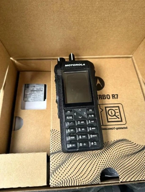 Рація портативна Motorola R7 vhf FKP 5W 2450 мАг АЕС 256 - Фото 5 Рація портативна Motorola R7 vhf FKP 5W 2450 мАг АЕС 256 - зображення 5