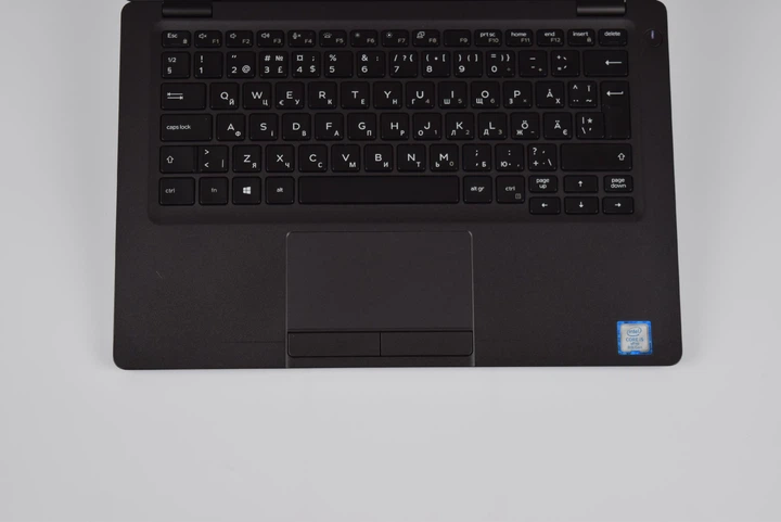 Ноутбук Dell Latitude 5300 i5-8365U / 16 гб / ssd 256 гб / 13.3