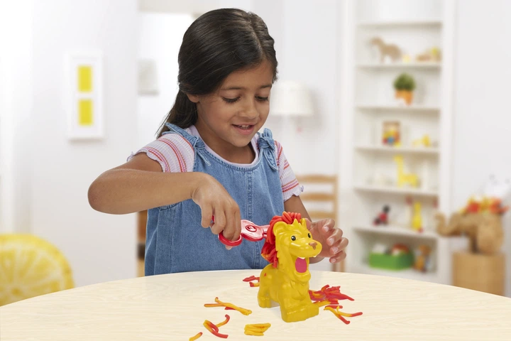 Zestaw kreatywny Hasbro Play-Doh z masą plastyczną Lew i przyjaciele F7221 (5010996121806) - obraz 15