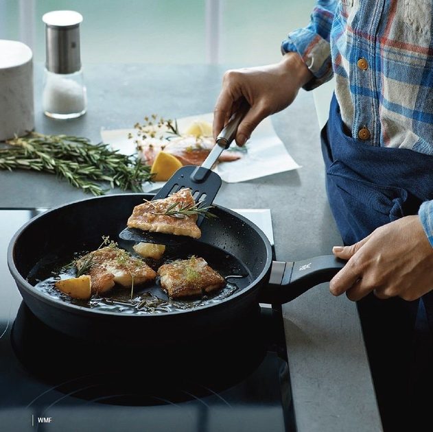 Сковорода WMF PermaDur Premium 24 см (4000530666734) - зображення 6