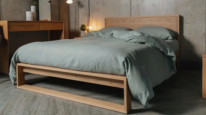 Кровать двуспальная из натурального дерева - изображение 5
