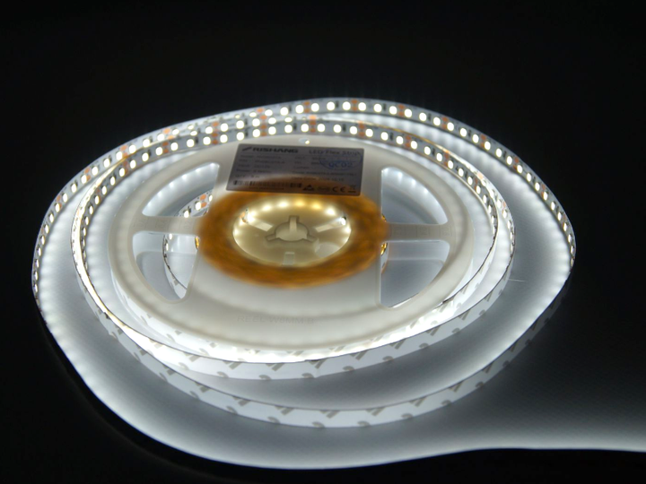 Світлодіодна стрічка RISHANG 1 м SMD2835 120 LED 12В 8.6Вт IP20 холодний білий - зображення 5