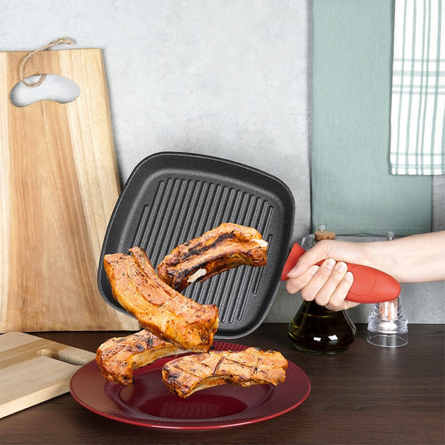 Patelnia do grillowania Vilde Cast Line żeliwna z silikonową nakładką 24.5x24 cm (5904316471828) - obraz 12