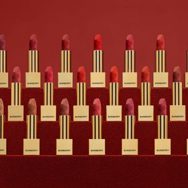 Увлажняющая матовая помада Burberry Kisses Matte Russet Collection Lipstick 93 Matte Russet 3.3 г - изображение 4