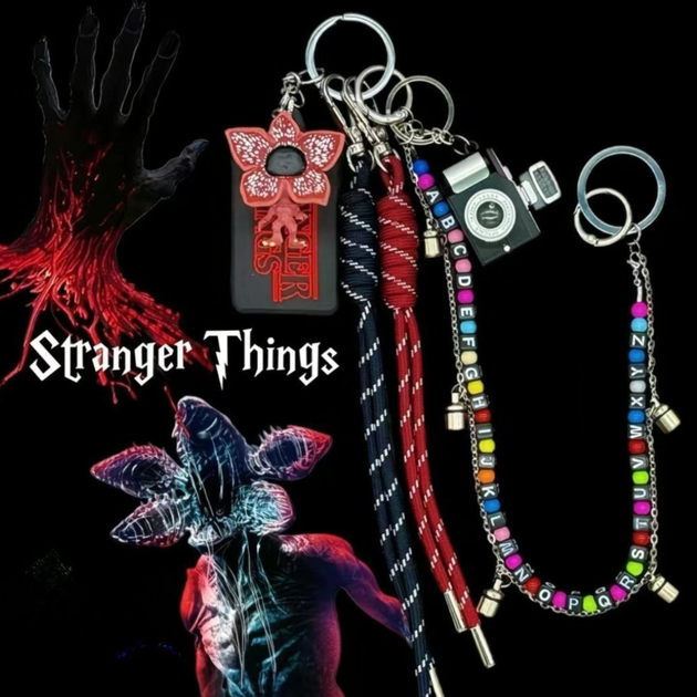 Брелок с атрибутами сериала Очень странные дела "Stranger Things" - Фото 1 Брелок с атрибутами сериала Очень странные дела "Stranger Things" - изображение 1