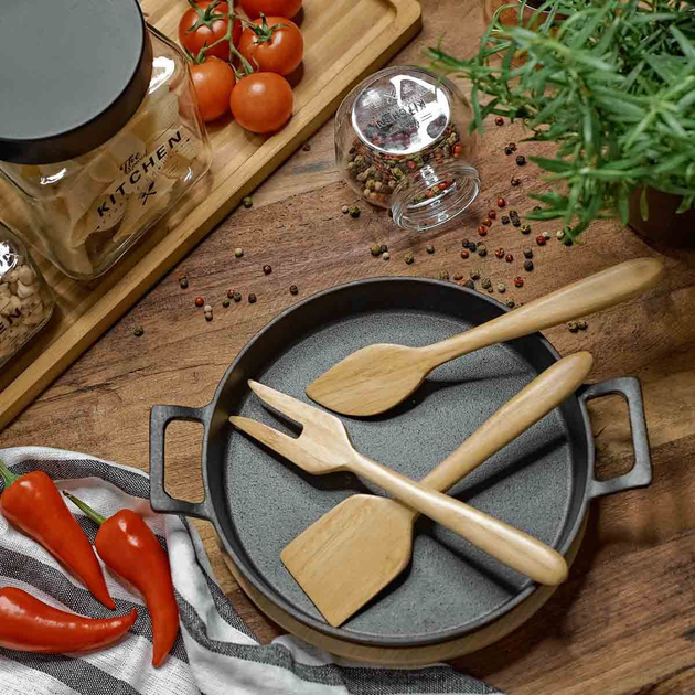 Naczynie Homla Andreas żeliwne z bambusową podkładką 25 x 20 cm (5902869976968) - obraz 9