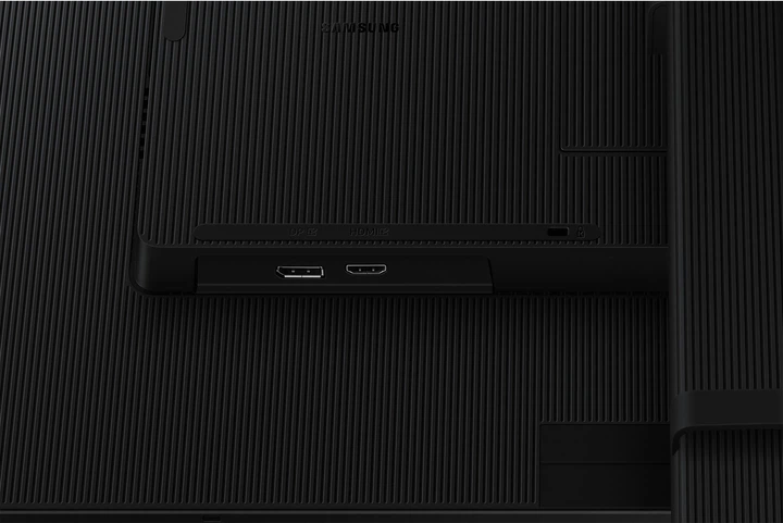 Монітор 32" Samsung ViewFinity S7 S70D Black (LS32D702EBUXEN) - зображення 8