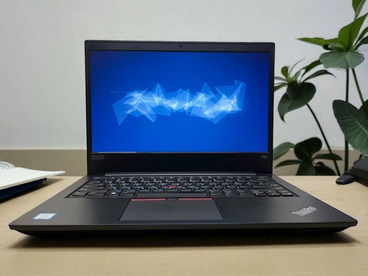Ультрабук Lenovo ThinkPad E490 / 14" (1366х768) TN / Intel Core i3-8145U (2 (4) ядра по 2.1 - 3.9 GHz) / 8 GB DDR4 / 256 GB SSD / Intel UHD Graphics 620 / WebCam б/у - изображение 2