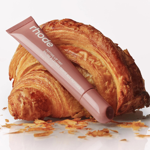 Блеск-тинт для губ с пептидами для губ Rhode Peptide Lip Tint Toast 10 мл - изображение 9