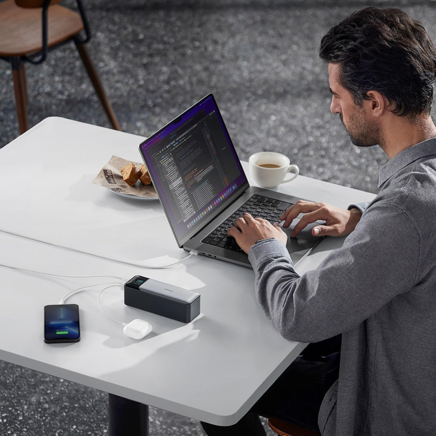 Потужний Power Bank Anker 737 A1289, 24 000 мА·год, PD 3.1 140W, USB-C + USB-A, для ноутбука та смартфона 3 пристрої одночасно - зображення 6