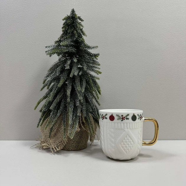 Чашка фарфоровая 340 мл Happy Holidays вязаный орнамент BonaDi 311-113 Новогодние игрушки с золотой ручкой - изображение 5