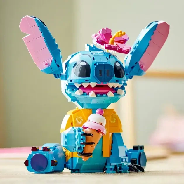 Конструктор Disney Classic Стич 744 деталей - зображення 2